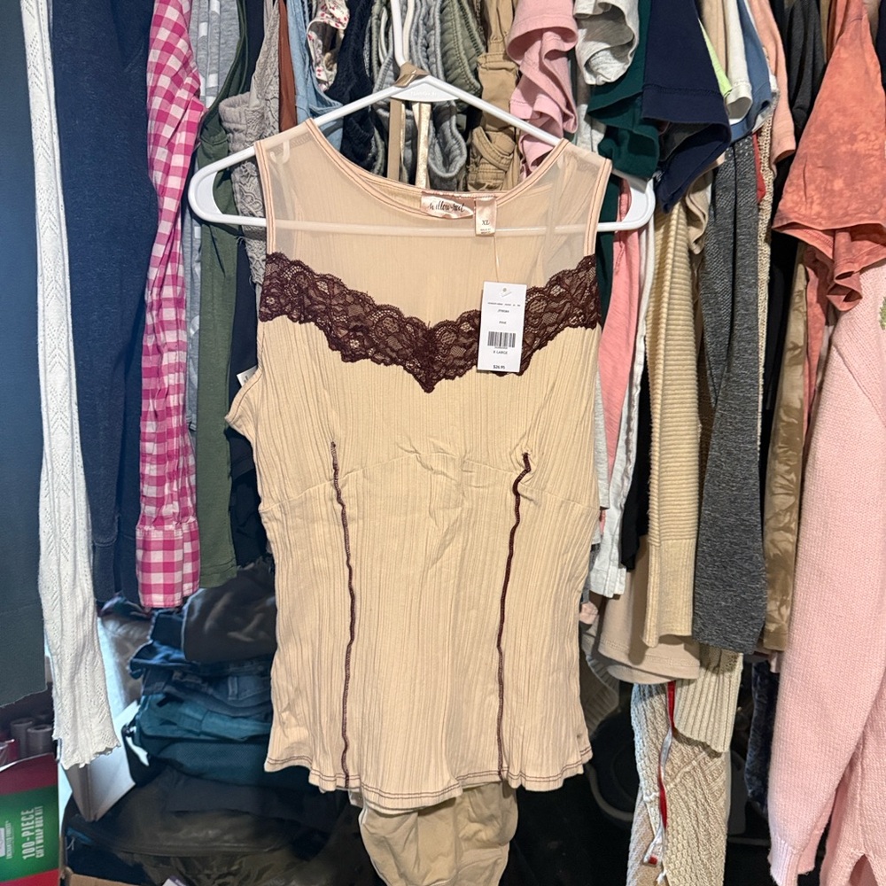 BNWT - Picture 6 of 7